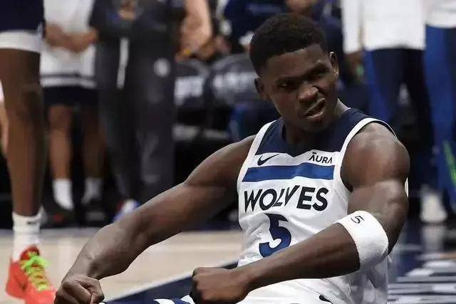 滕哈赫在曼联两年半任期使用了48名球员